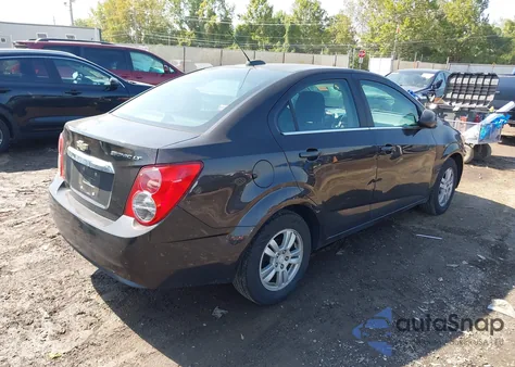 2016 Chevrolet Sonic Lt Auto z USA, uszkodzony, nr VIN 1G1JC5SH5G4179594